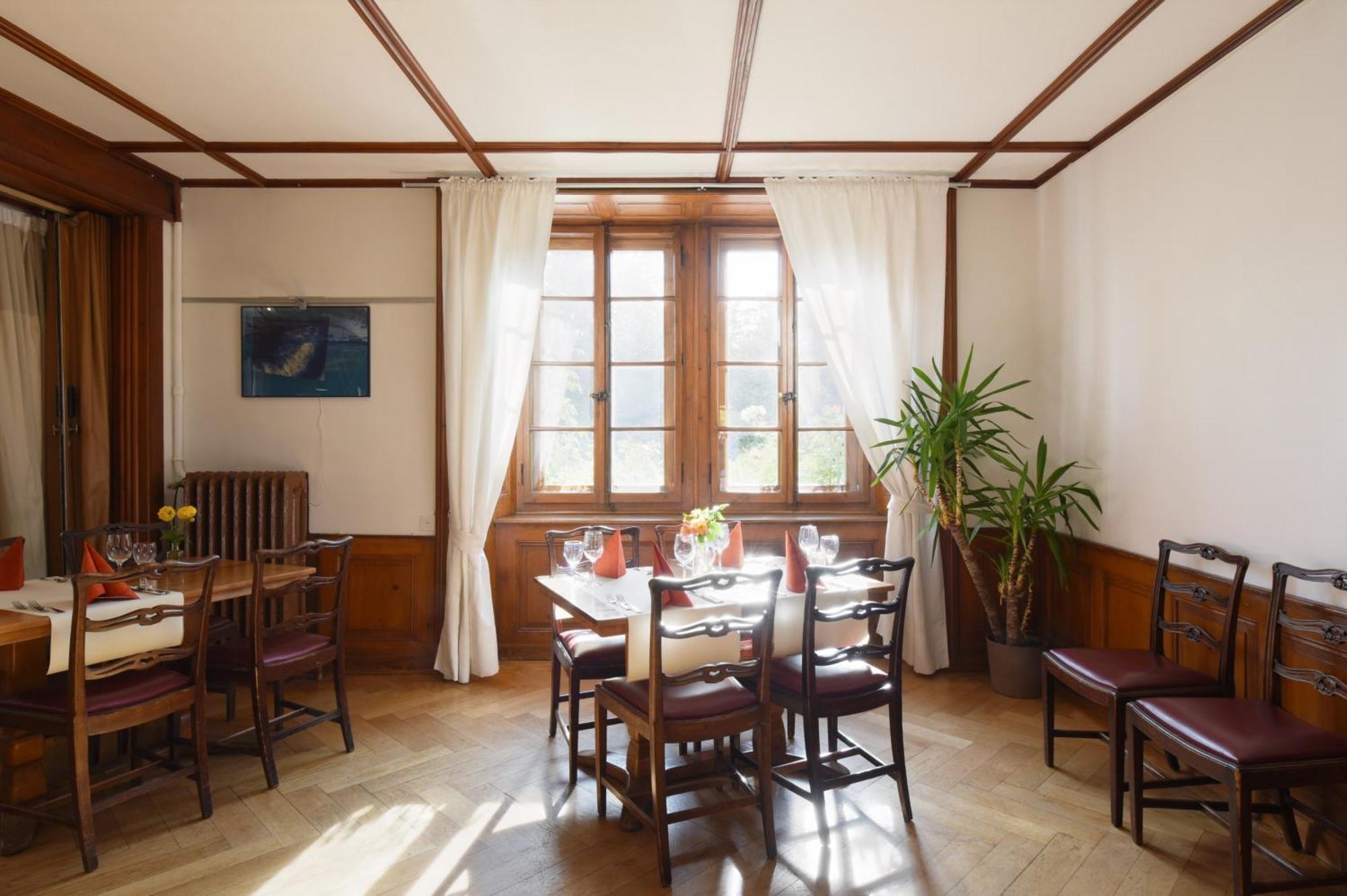 Hotel De L'Aigle Couvet Luaran gambar