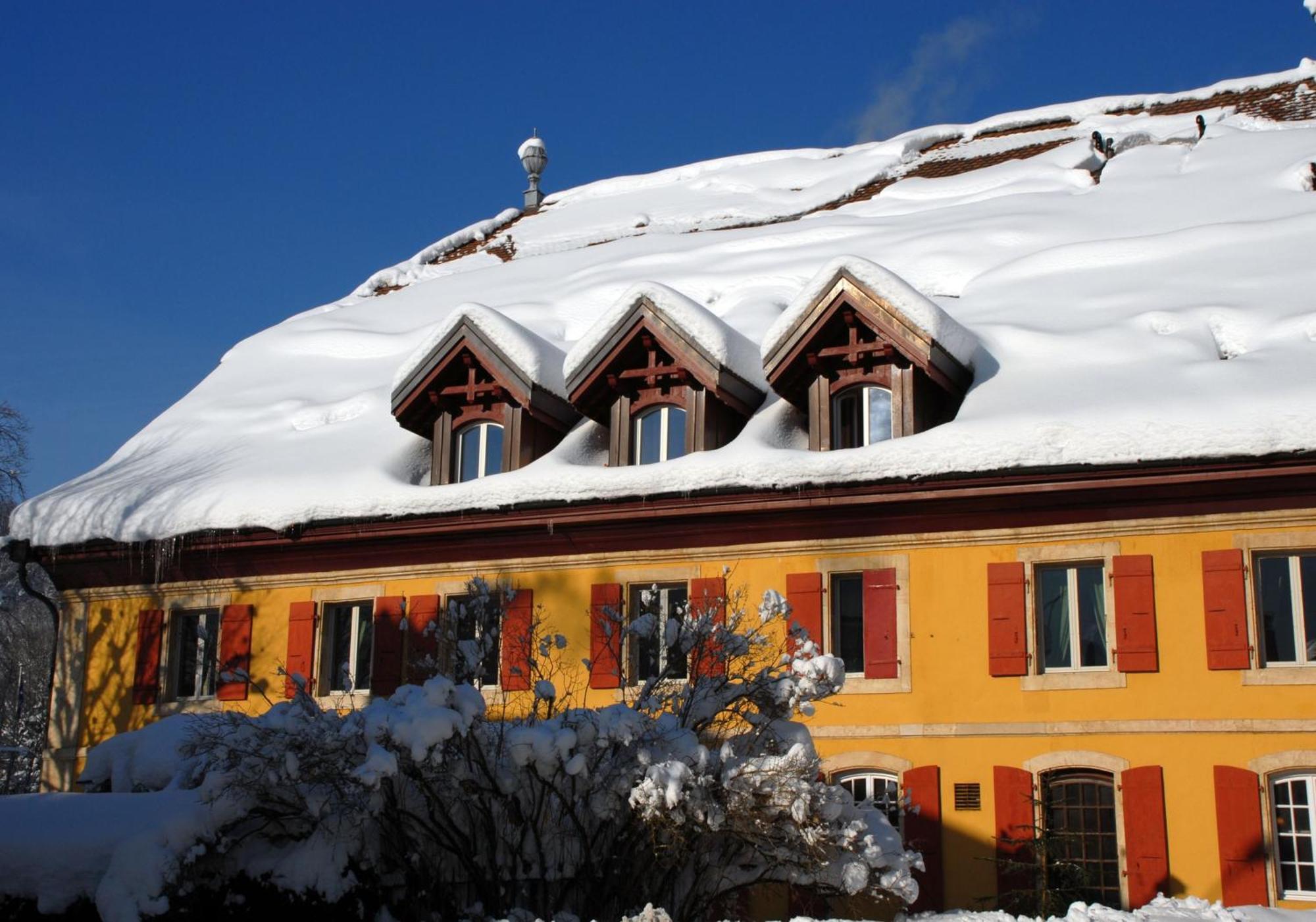 Hotel De L'Aigle Couvet Luaran gambar